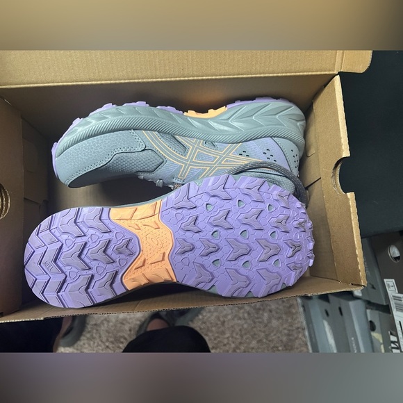 Like New - ASICS GEL-Venture 9 Women's Trail Running - Summer Dune - Size 7 - Picture 5 of 5